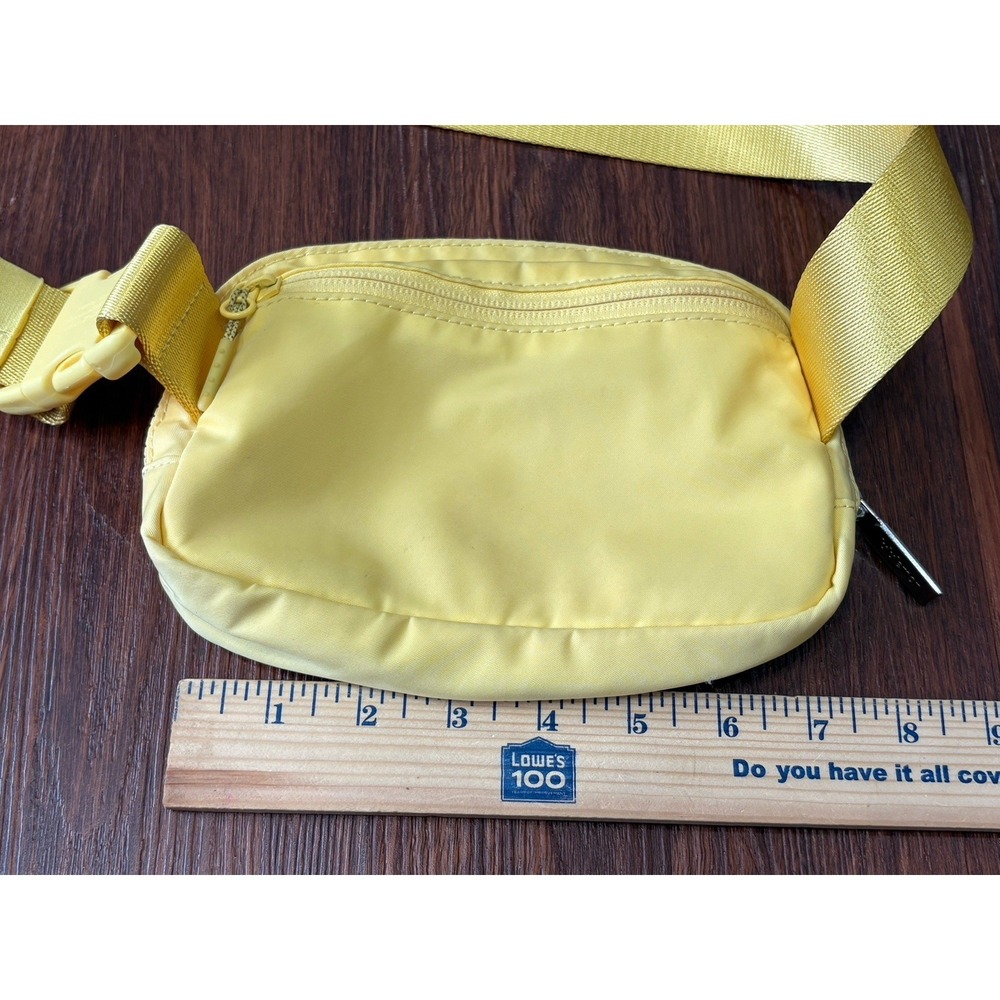 Set Of 2 Lululemon Silver And Yellow Fanny Bag Belt Bag Cross Body 7.5"x2"x5" - Picture 11 of 16